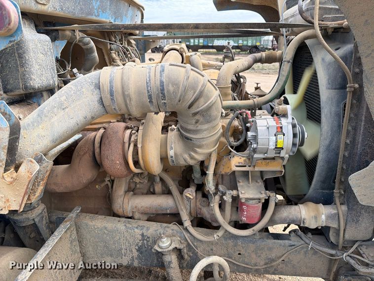 image for item EA0576 1989 Freightliner Conventional water truck
