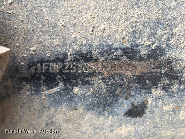 image for item EA0576 1989 Freightliner Conventional water truck