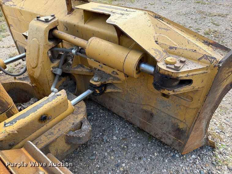 image for item EA0585 2008 Caterpillar D6N XL dozer