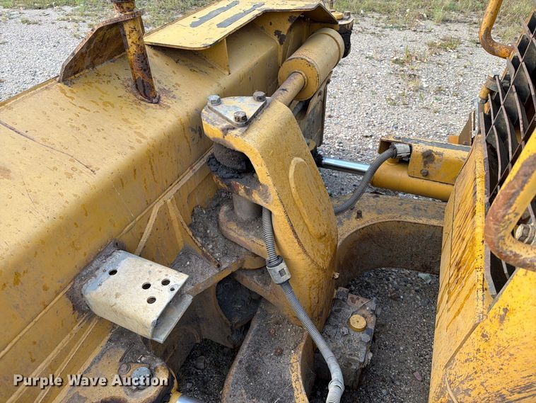 image for item EA0585 2008 Caterpillar D6N XL dozer