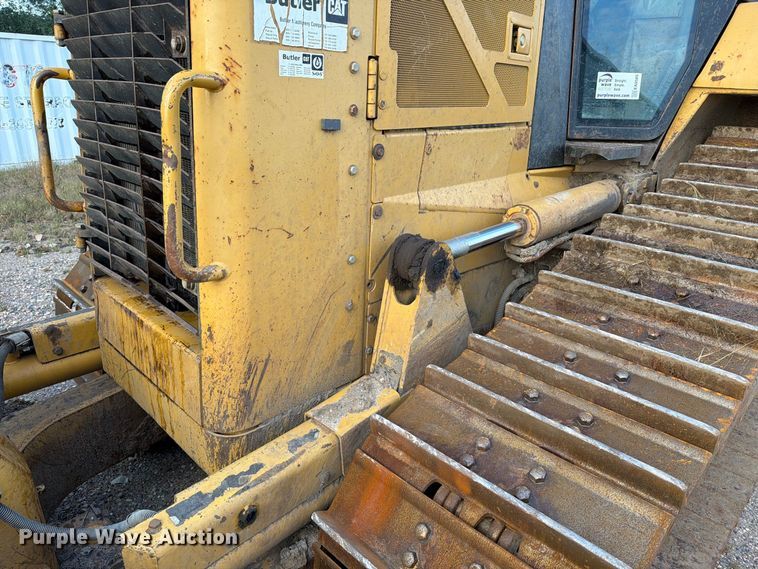 image for item EA0585 2008 Caterpillar D6N XL dozer