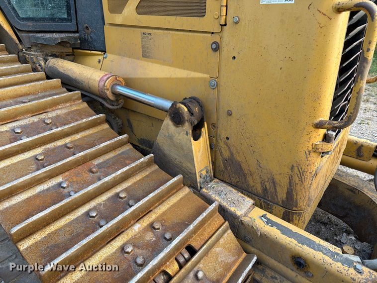 image for item EA0585 2008 Caterpillar D6N XL dozer