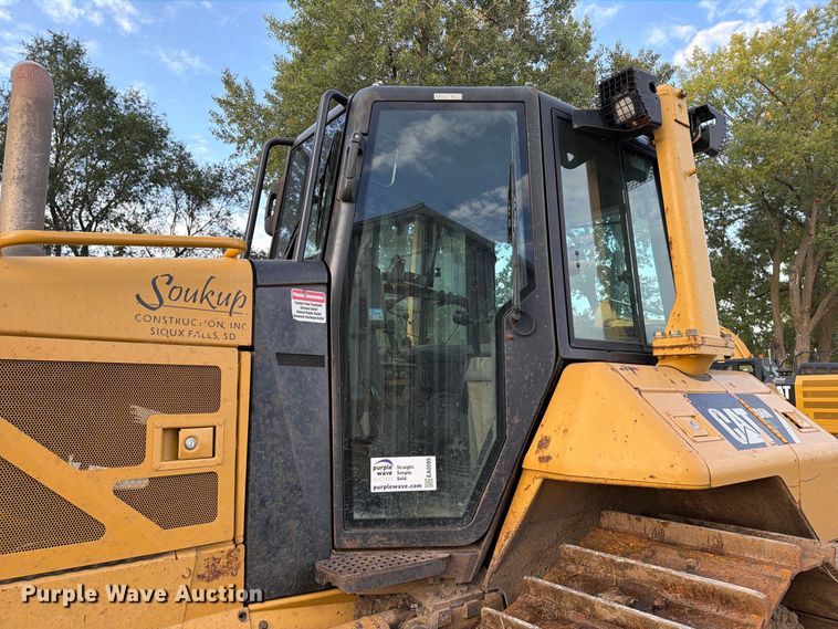 image for item EA0585 2008 Caterpillar D6N XL dozer
