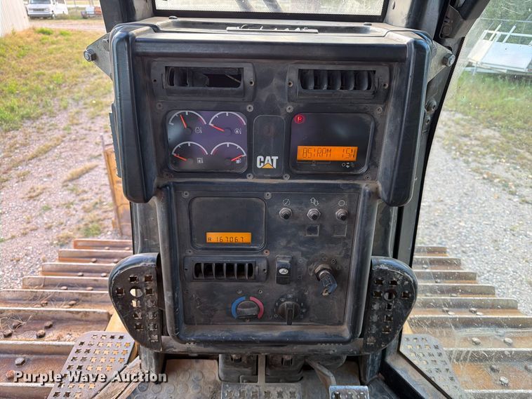 image for item EA0585 2008 Caterpillar D6N XL dozer