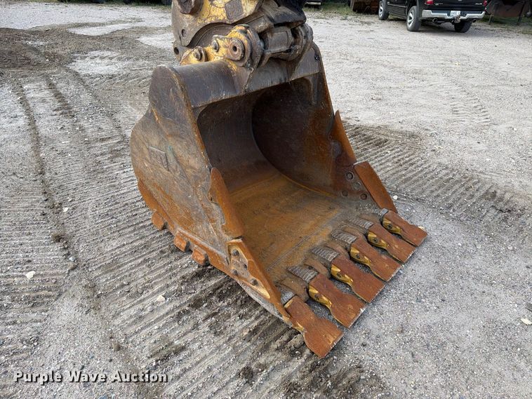 image for item EA0586 2014 Caterpillar 324E L excavator