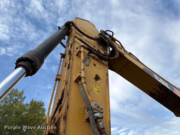 image for item EA0586 2014 Caterpillar 324E L excavator