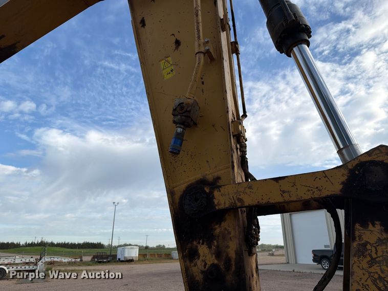 image for item EA0586 2014 Caterpillar 324E L excavator