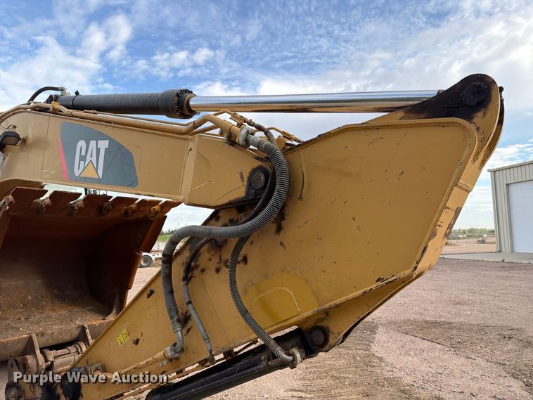 image for item EA0586 2014 Caterpillar 324E L excavator