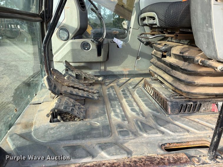 image for item EA0586 2014 Caterpillar 324E L excavator