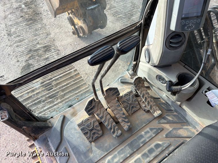 image for item EA0586 2014 Caterpillar 324E L excavator
