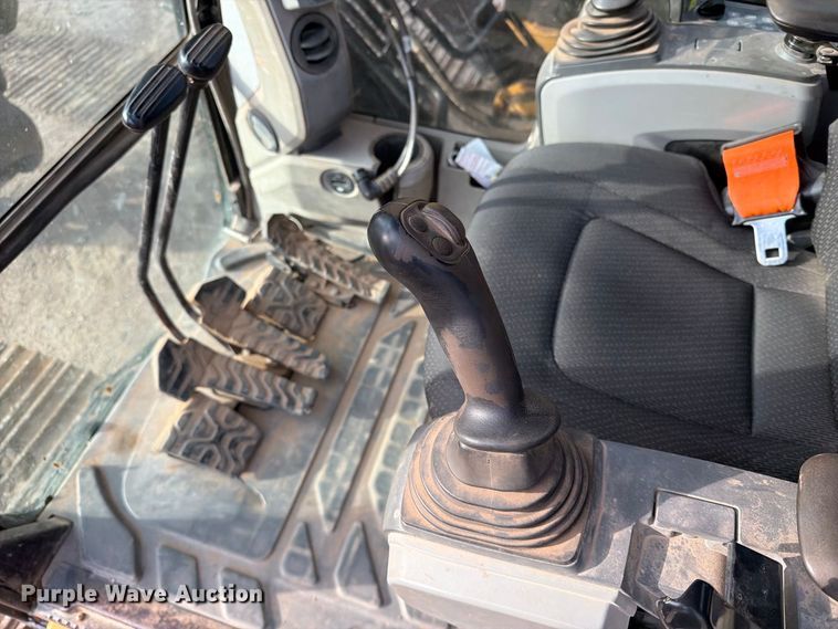 image for item EA0586 2014 Caterpillar 324E L excavator