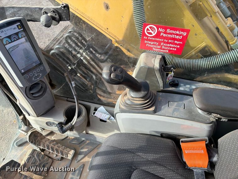 image for item EA0586 2014 Caterpillar 324E L excavator