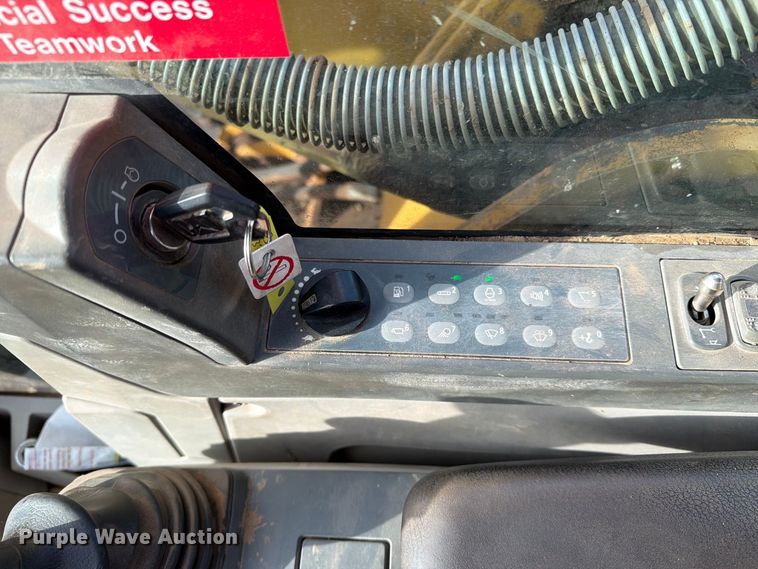 image for item EA0586 2014 Caterpillar 324E L excavator