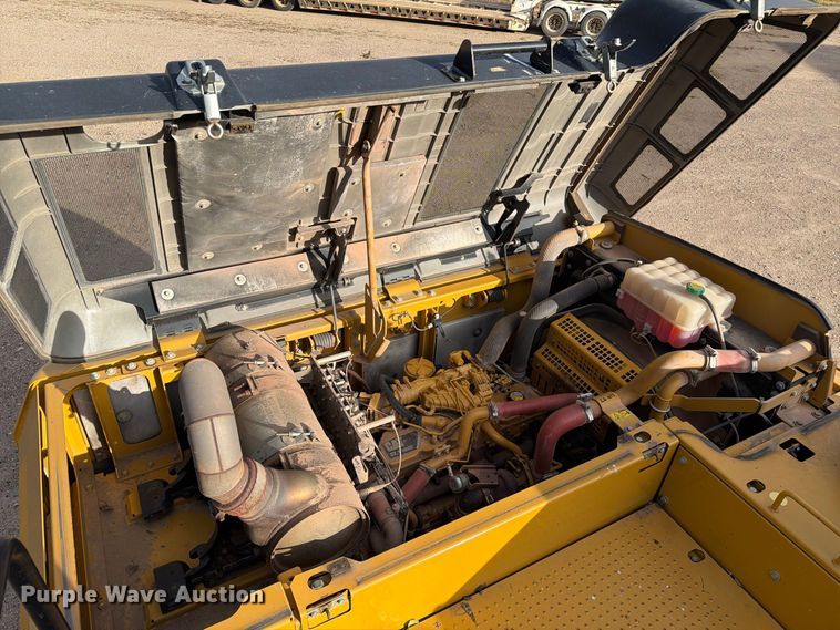 image for item EA0586 2014 Caterpillar 324E L excavator