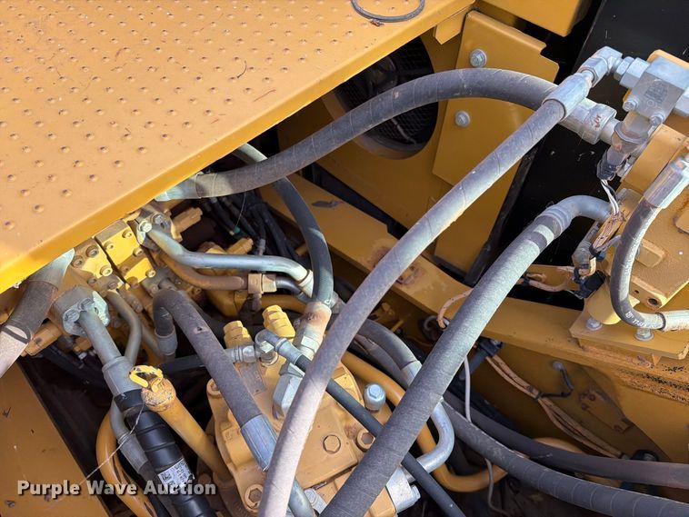 image for item EA0586 2014 Caterpillar 324E L excavator