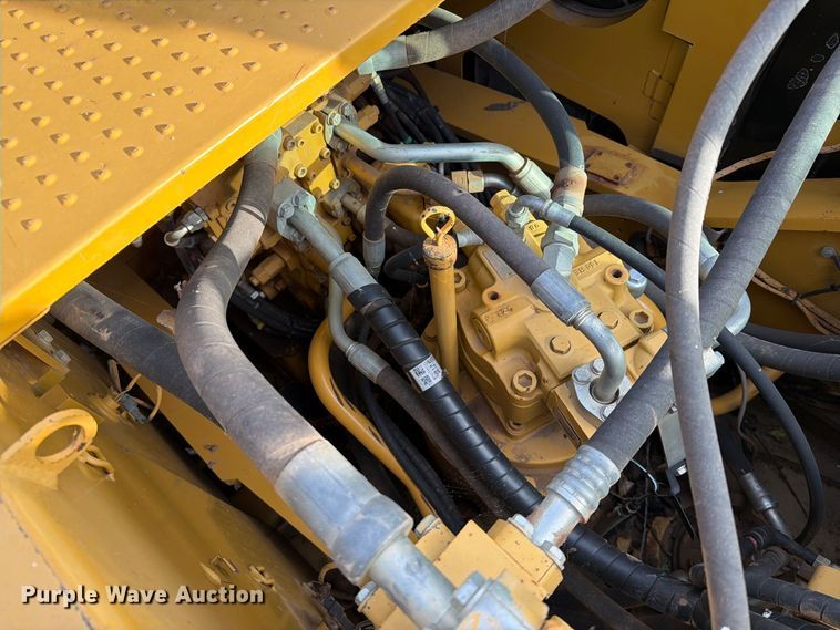 image for item EA0586 2014 Caterpillar 324E L excavator
