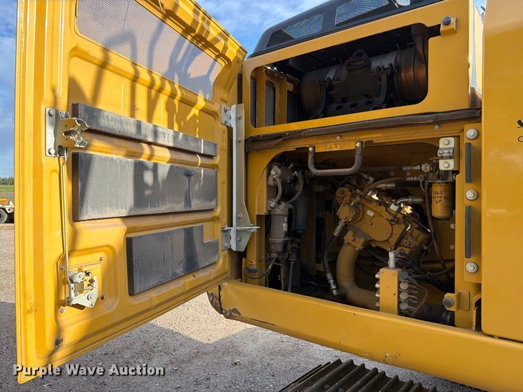 image for item EA0586 2014 Caterpillar 324E L excavator