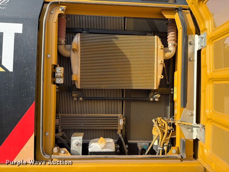 image for item EA0586 2014 Caterpillar 324E L excavator