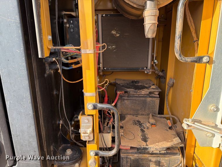 image for item EA0586 2014 Caterpillar 324E L excavator