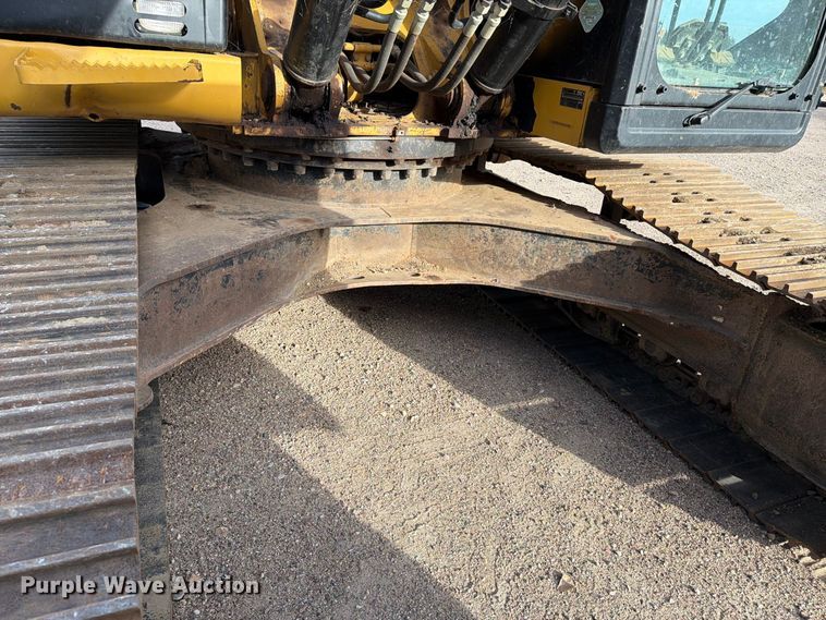 image for item EA0586 2014 Caterpillar 324E L excavator