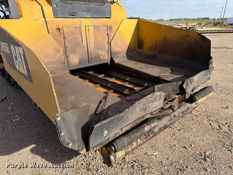 image for item EA0587 2014 Caterpillar AP-555E paver