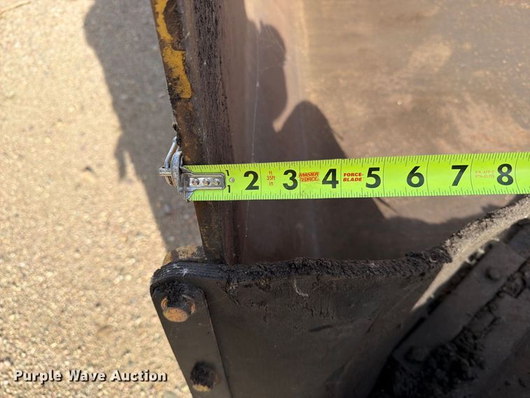 image for item EA0587 2014 Caterpillar AP-555E paver