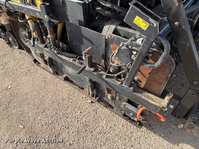 image for item EA0587 2014 Caterpillar AP-555E paver
