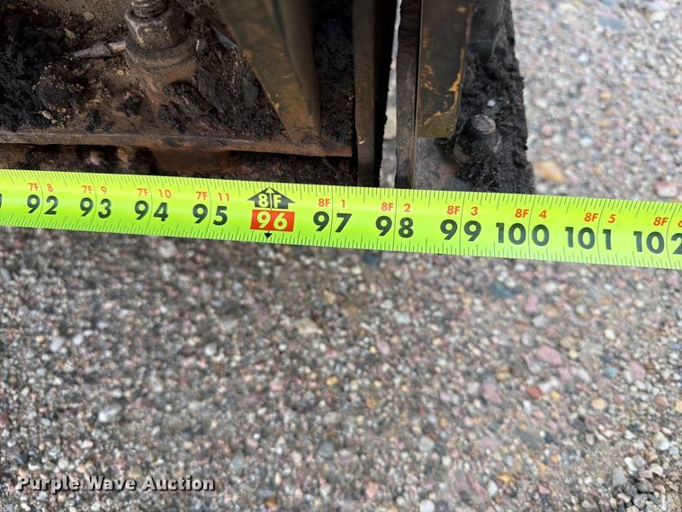 image for item EA0587 2014 Caterpillar AP-555E paver