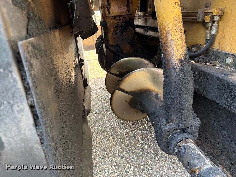 image for item EA0587 2014 Caterpillar AP-555E paver
