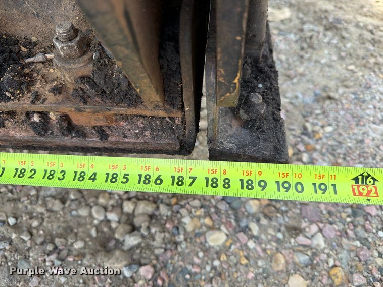 image for item EA0587 2014 Caterpillar AP-555E paver