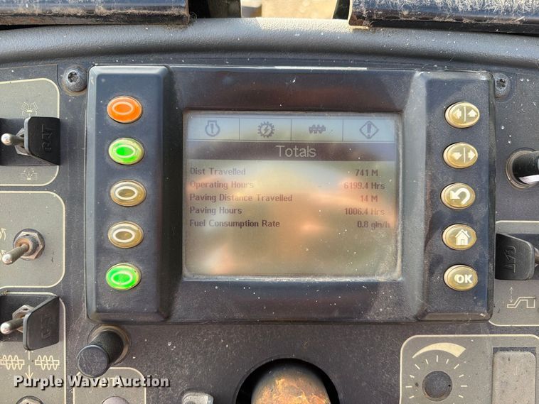 image for item EA0587 2014 Caterpillar AP-555E paver
