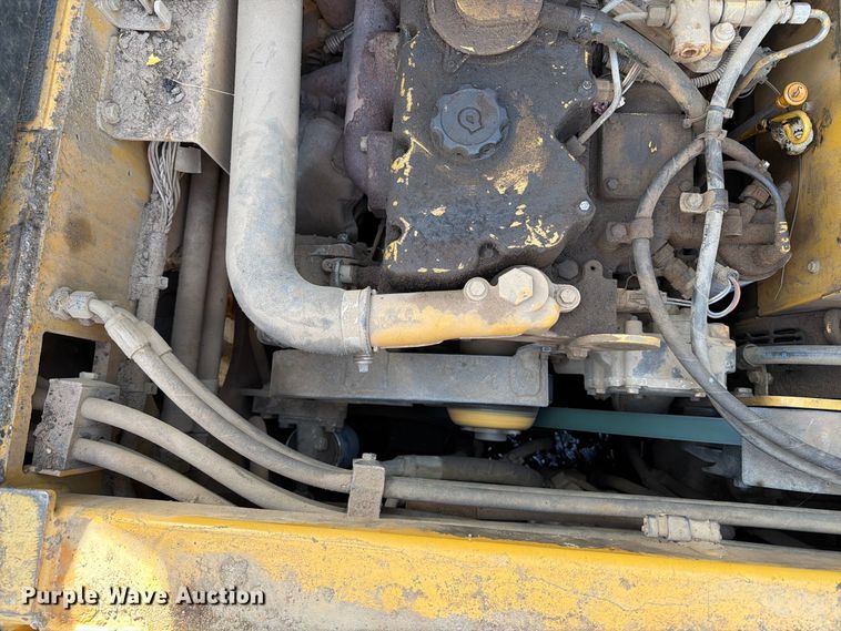 image for item EA0587 2014 Caterpillar AP-555E paver