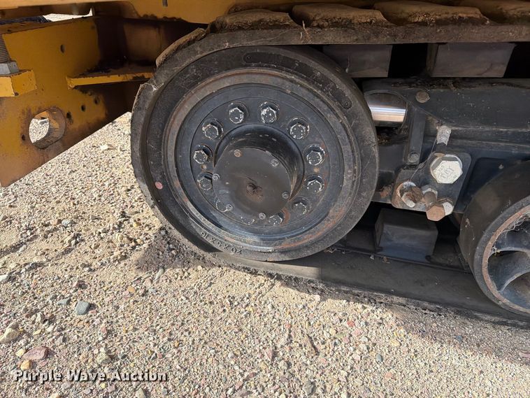 image for item EA0587 2014 Caterpillar AP-555E paver
