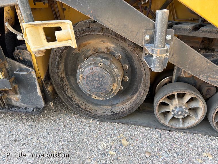 image for item EA0587 2014 Caterpillar AP-555E paver