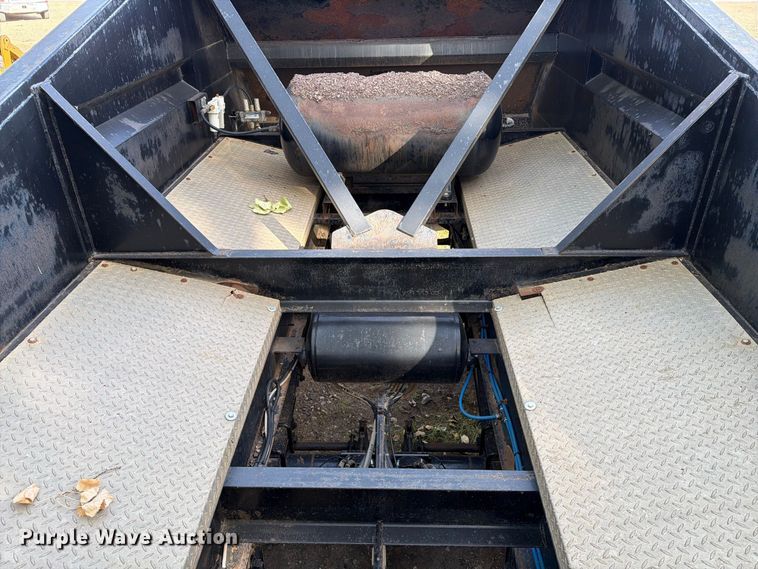 image for item EA0588 2012 Dakota Trailer Manufacturing bottom dump trailer