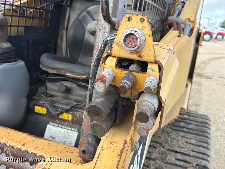 image for item EA7342 2008 Caterpillar 257B tracked skid steer loader