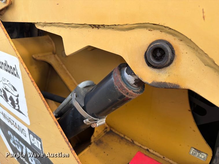 image for item EA7342 2008 Caterpillar 257B tracked skid steer loader