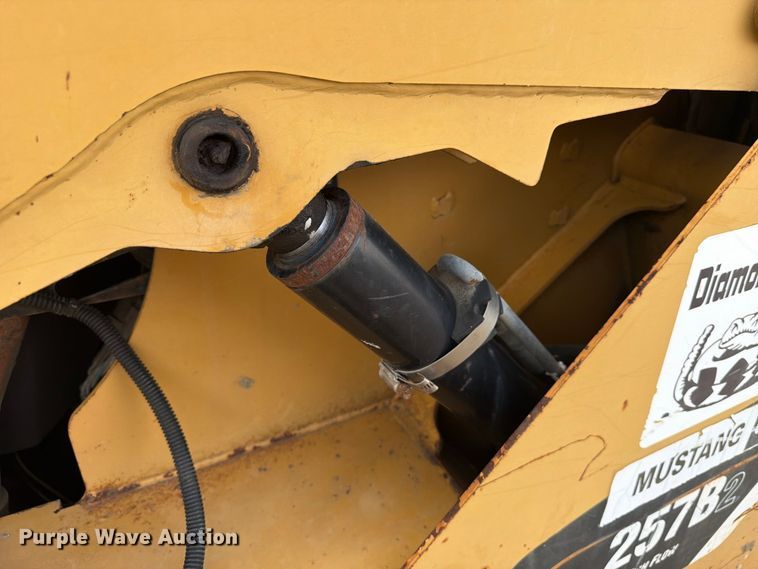 image for item EA7342 2008 Caterpillar 257B tracked skid steer loader