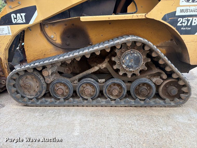 image for item EA7342 2008 Caterpillar 257B tracked skid steer loader