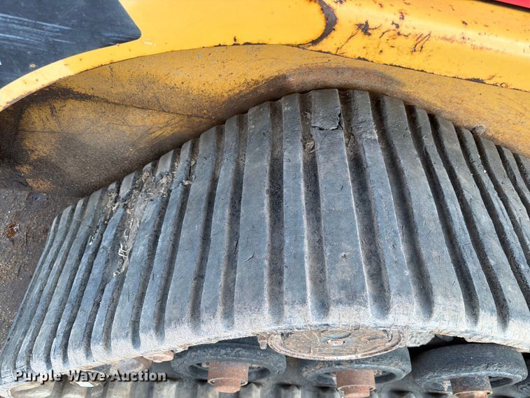 image for item EA7342 2008 Caterpillar 257B tracked skid steer loader