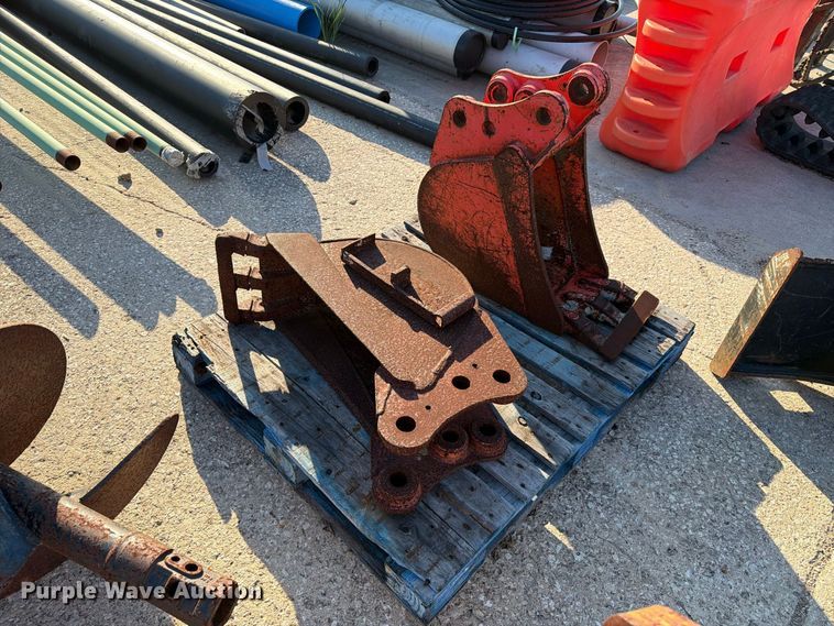 image for item EA7343 2016 Kubota KX71-3S mini excavator