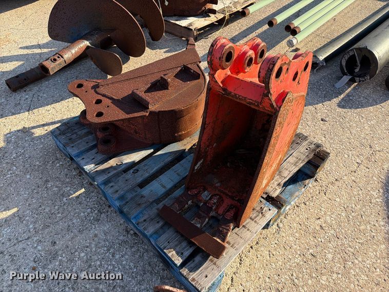 image for item EA7343 2016 Kubota KX71-3S mini excavator