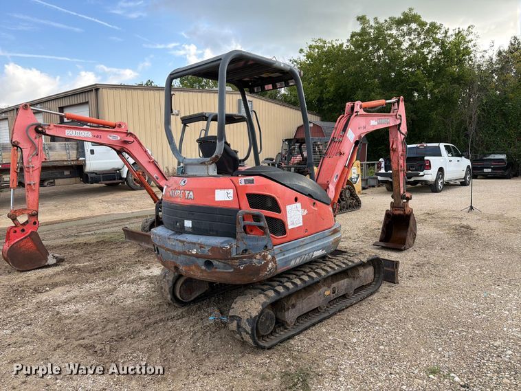 image for item EA7344 Kubota KX71-3 mini excavator