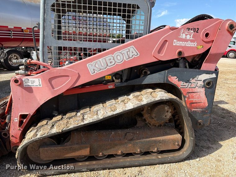 image for item EA7345 2013 Kubota SVL90-2 tracked skid steer loader