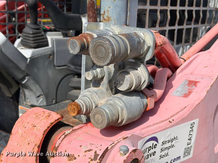 image for item EA7345 2013 Kubota SVL90-2 tracked skid steer loader