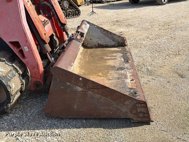 image for item EA7345 2013 Kubota SVL90-2 tracked skid steer loader