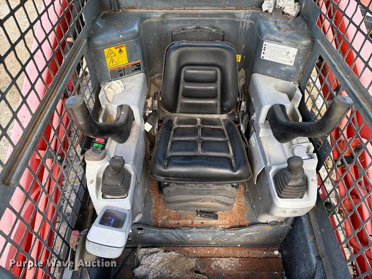 image for item EA7345 2013 Kubota SVL90-2 tracked skid steer loader