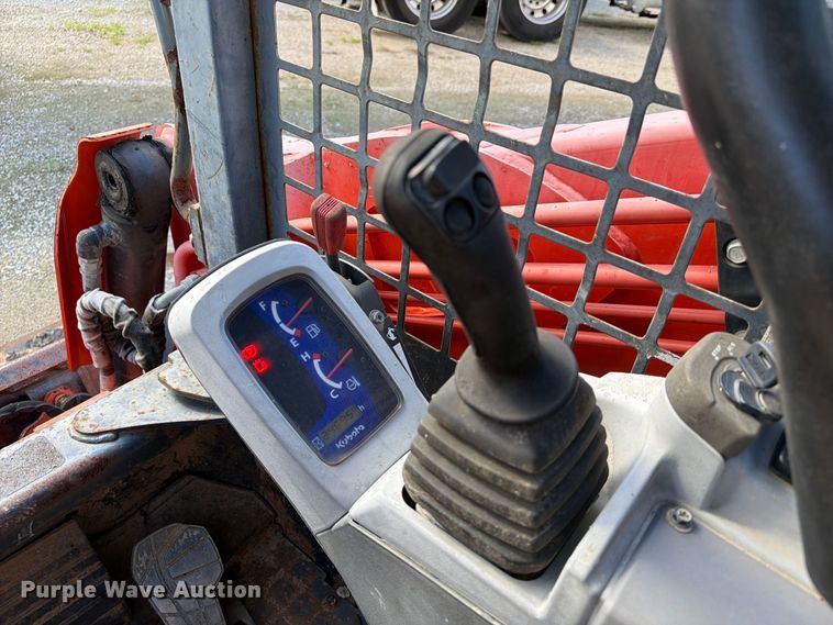 image for item EA7345 2013 Kubota SVL90-2 tracked skid steer loader