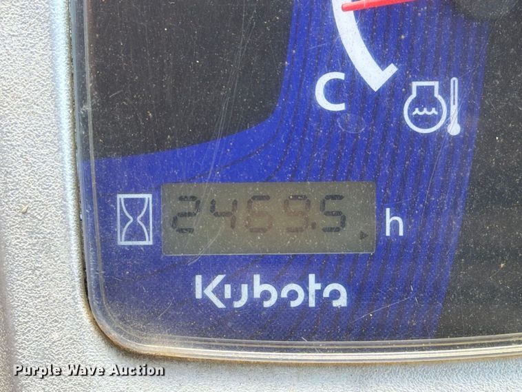 image for item EA7345 2013 Kubota SVL90-2 tracked skid steer loader