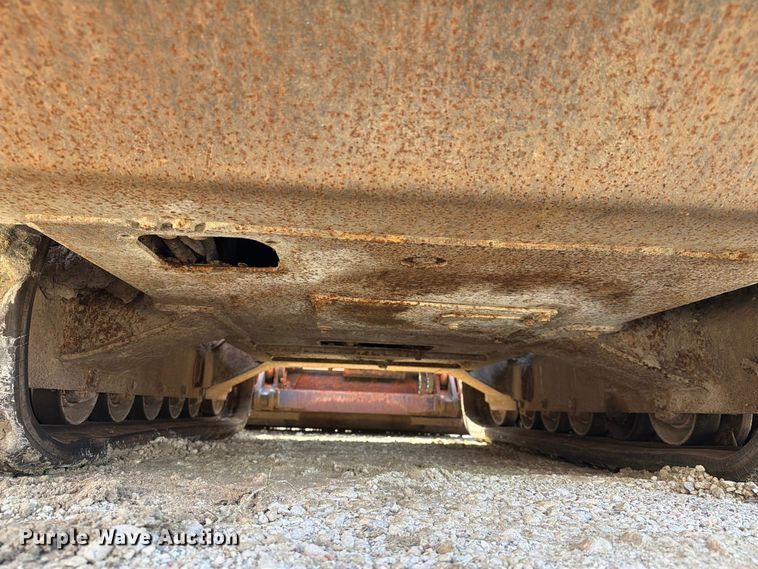 image for item EA7345 2013 Kubota SVL90-2 tracked skid steer loader